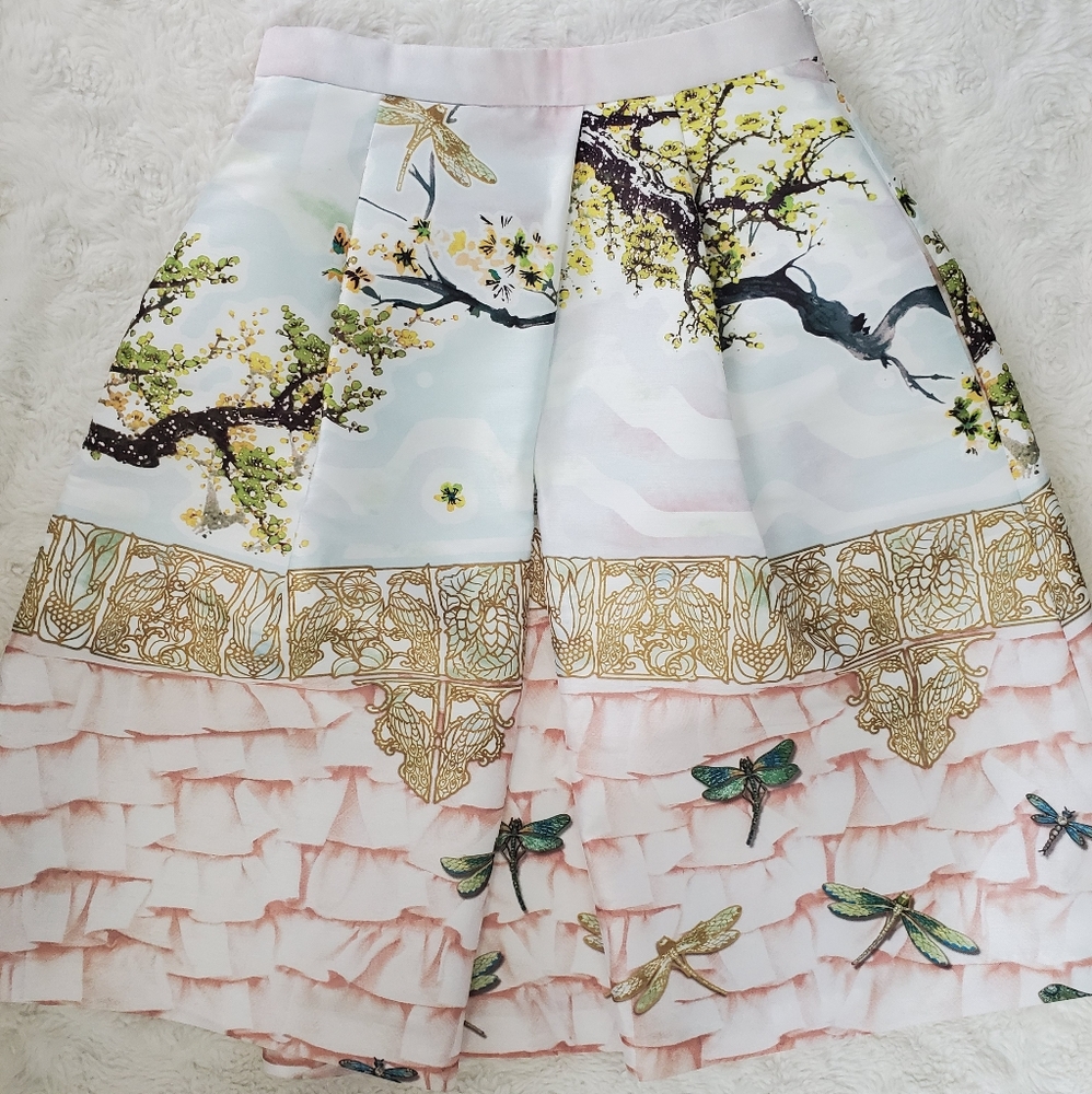 Piccione
Birds Print Pleated Skirt  Size 42 - Picture 4 of 10